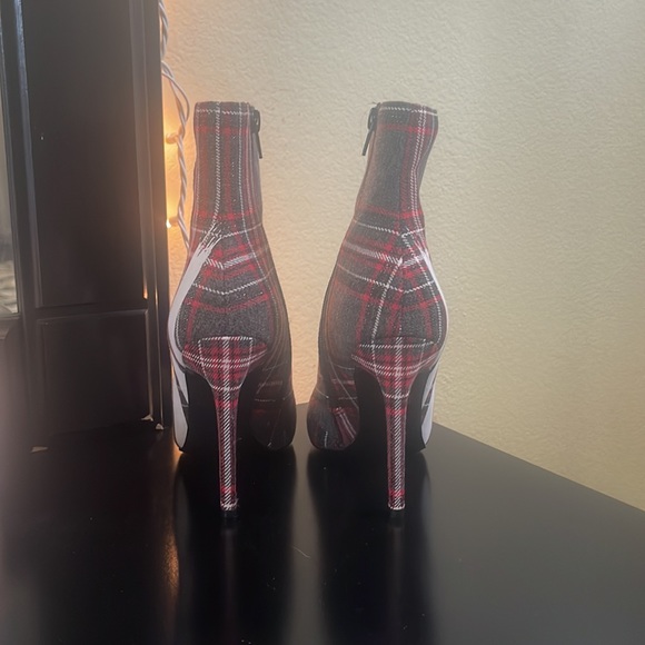 Aldo Red Ankle Boots - Picture 6 of 8